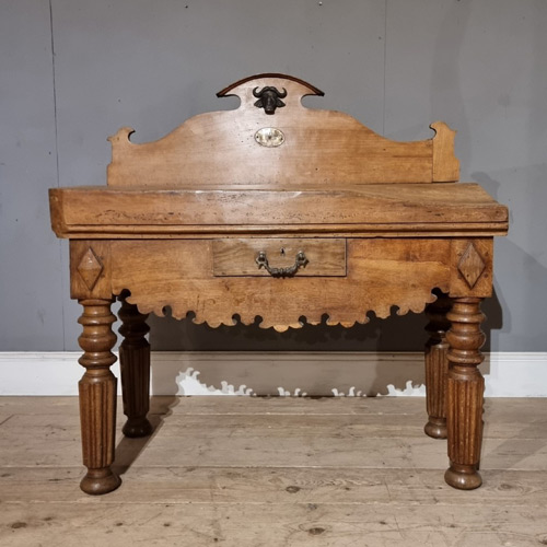 Antique Butchers Blocks - 9 items for sale on sellingantiques.co.uk