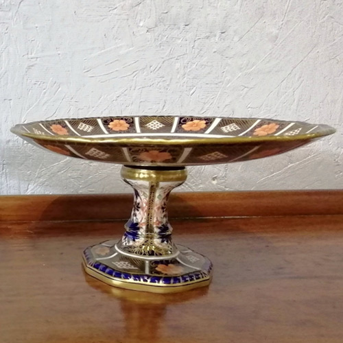 Antique Cake Stands - 1 items for sale on sellingantiques.co.uk