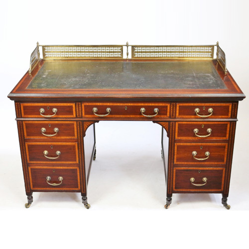 Antique Edwardian Desks - 106 items for sale on sellingantiques.co.uk