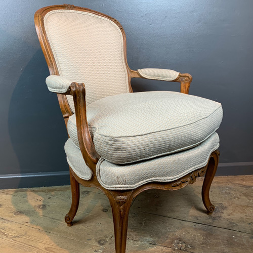 Antique Fauteuil - 26 items for sale on sellingantiques.co.uk