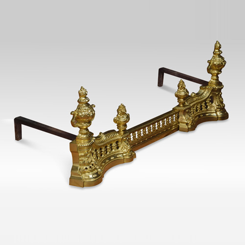 Antique Fenders - 134 items for sale on sellingantiques.co.uk