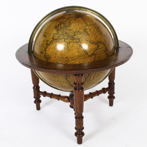 Antique Globes - 29 items for sale on sellingantiques.co.uk