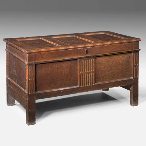 Antique Kists - 7 items for sale on sellingantiques.co.uk