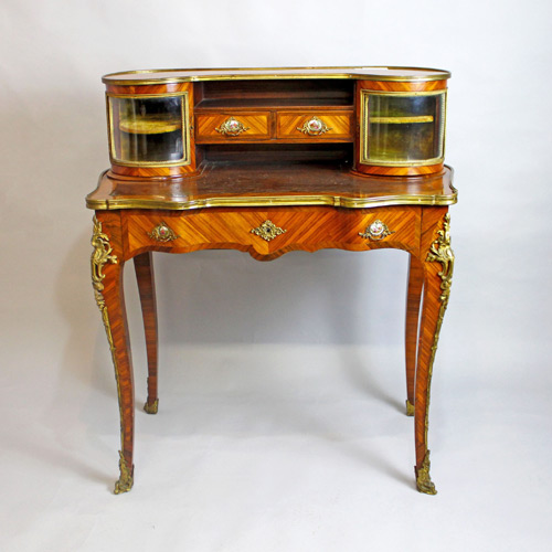 Antique Ladies Desks - 24 items for sale on sellingantiques.co.uk