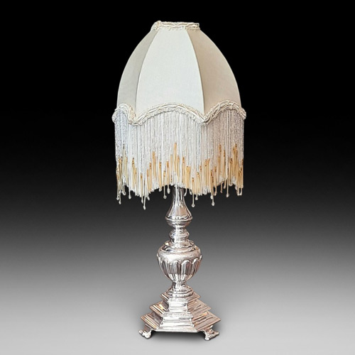 Antique Lamps - 1343 items for sale on sellingantiques.co.uk