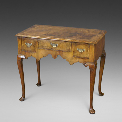 Antique Low Boys - 11 items for sale on sellingantiques.co.uk