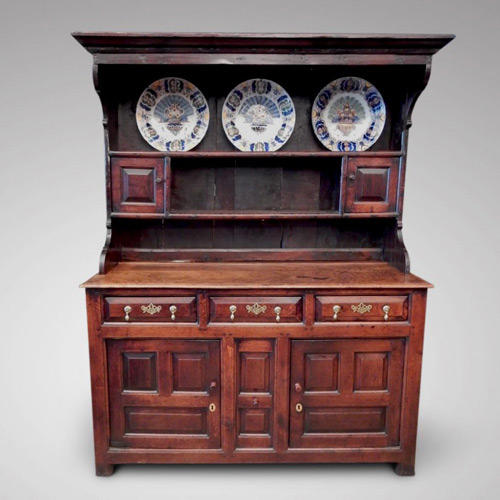 Antique Welsh Dressers - 55 items for sale on sellingantiques.co.uk