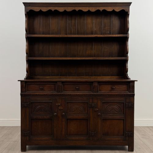 ANTIQUE 20TH CENTURY GOOD QUALITY DRESSER IN OAK