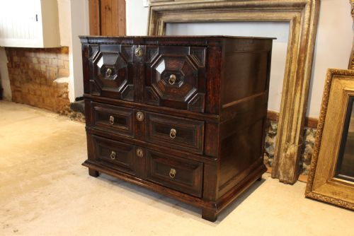 CHEST OF DRAWERS EXCEPTIONAL CHARLES II SMALL OAK C1680