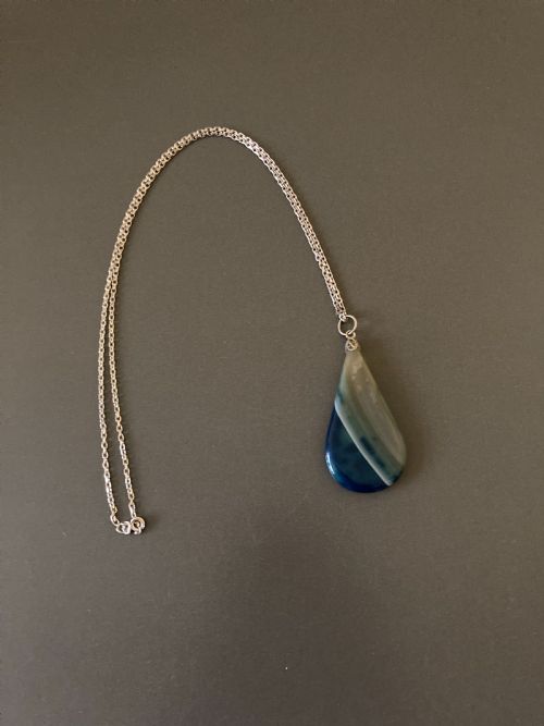 DANISH SILVER NECKLACECHAIN WITH POLISHED AGATE PENDANT 1960S