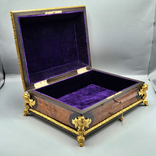 SUPERB EXTRA LARGE AMBOYNA EBONY JEWELLERY TABLE BOX - ADDITIONAL PHOTO 6