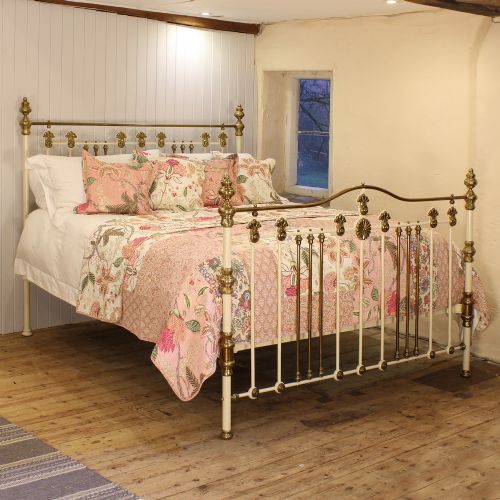 SUPER KING VICTORIAN ANTIQUE BED IN CREAM
