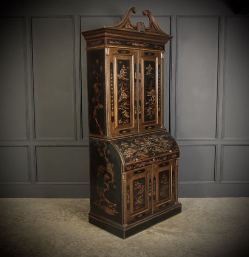 EARLY 19TH CENTURY BLACK LACQUERED CHINOISERIE BUREAU BOOKCASE