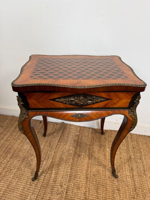 NAPOLEON III DRESSING TABLE WORK TABLE