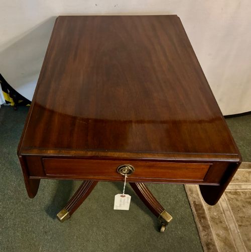 SMALL REGENCY FIGURED MAHOGANY SUPPER TABLE - ADDITIONAL PHOTO 3