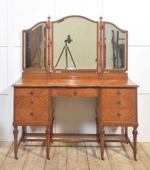 SATINWOOD INLAID DRESSING TABLE
