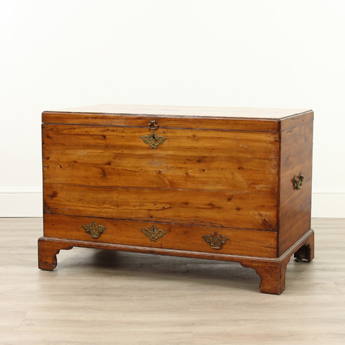 Victorian Chests - 92 items for sale on sellingantiques.co.uk