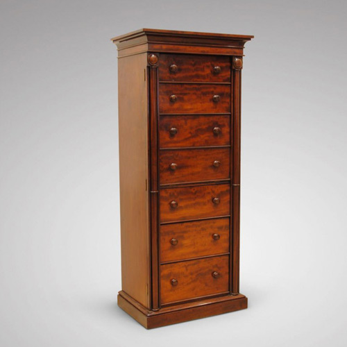 Wellington Chest Of Drawers - 78 items for sale on sellingantiques.co.uk